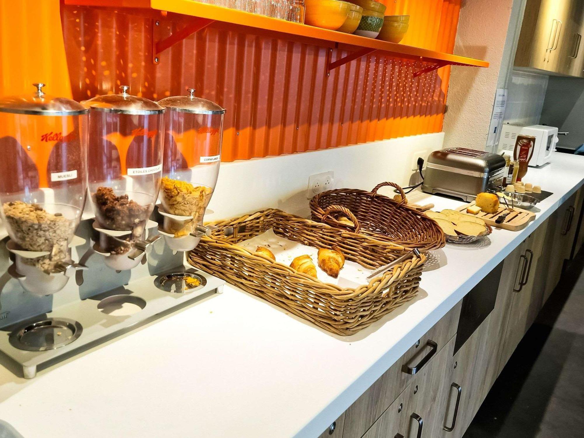 Ibis Budget Lille Marcq En Baroeul Esterno foto